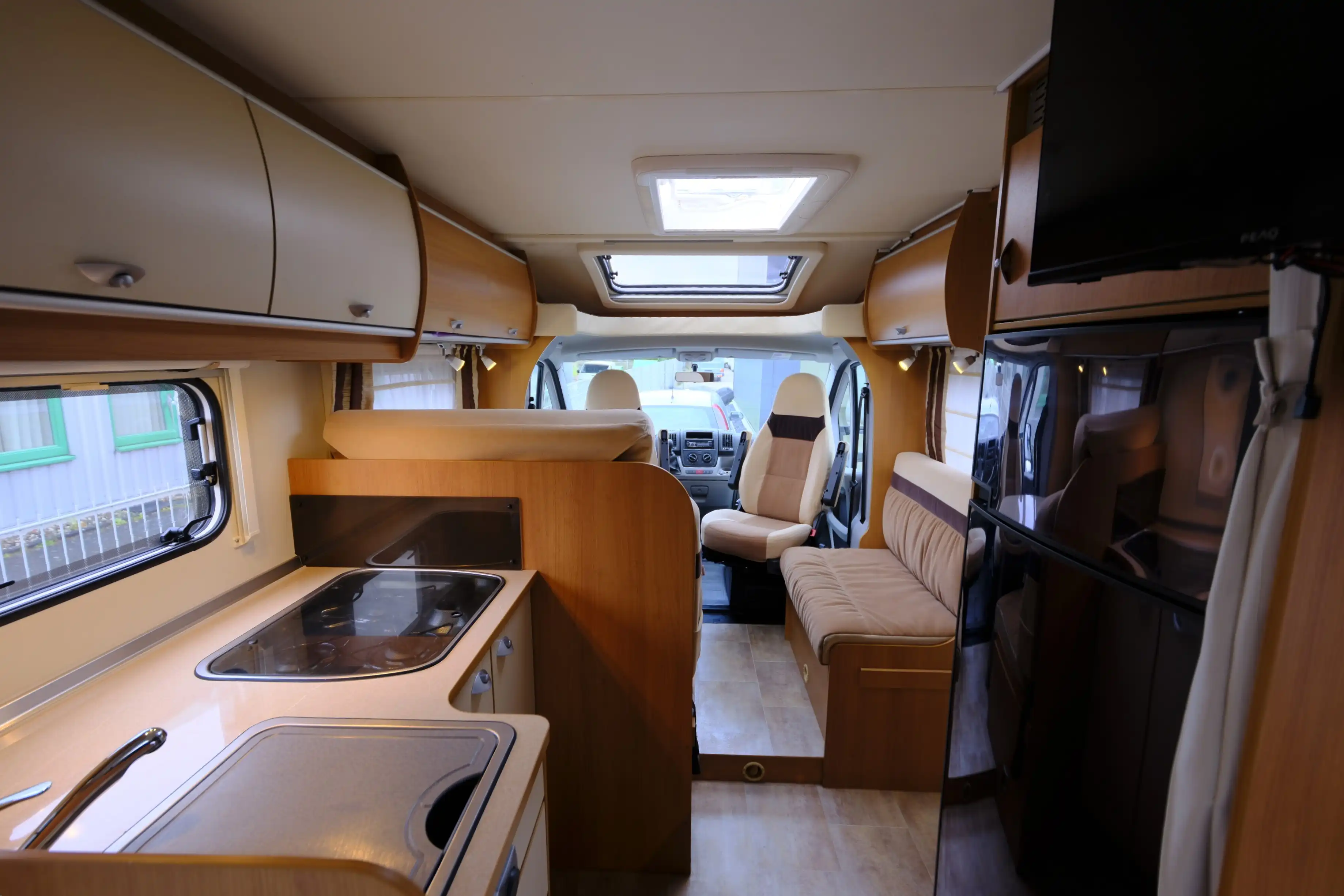 BUERSTNER Nexxo T 720